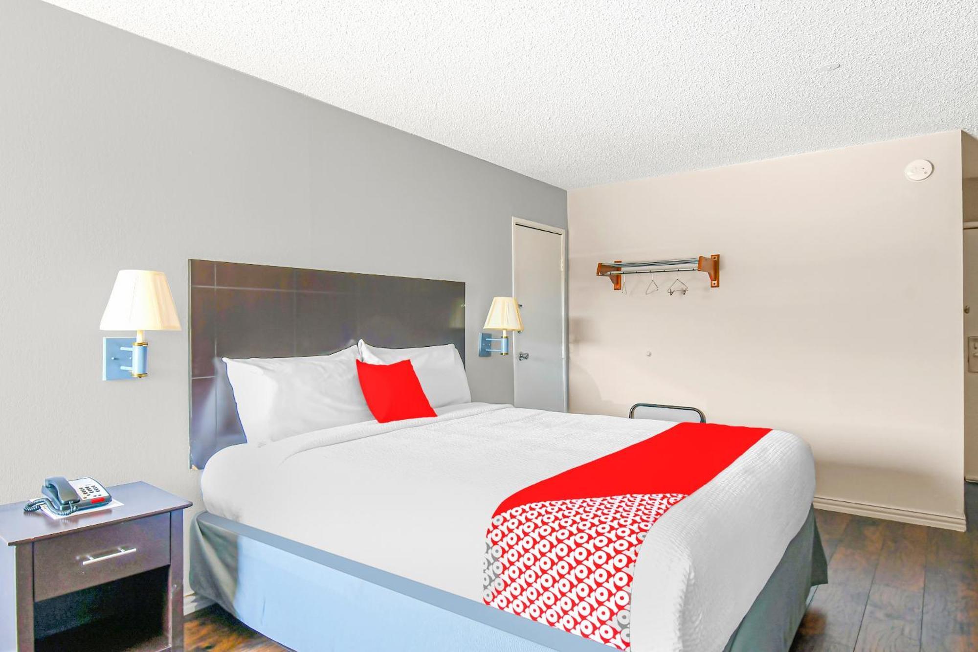 Oyo Hotel Irving Dfw Airport South Exterior photo